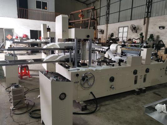 1000-1500 hojas/min Máquina plegable de servilletas de papel de alta velocidad y gran capacidad para fábricas de tejidos